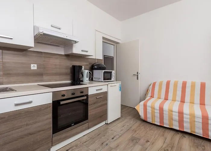 Awesome In Rab With Wifi *