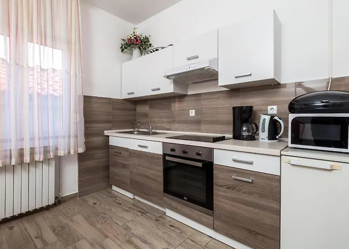 Awesome In Rab With Wifi דירה *