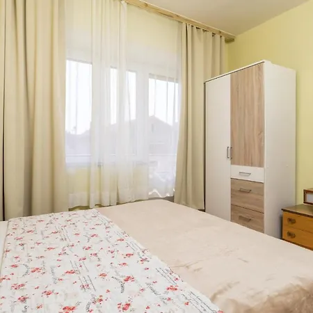 Apartment Awesome In Rab With Wifi *
