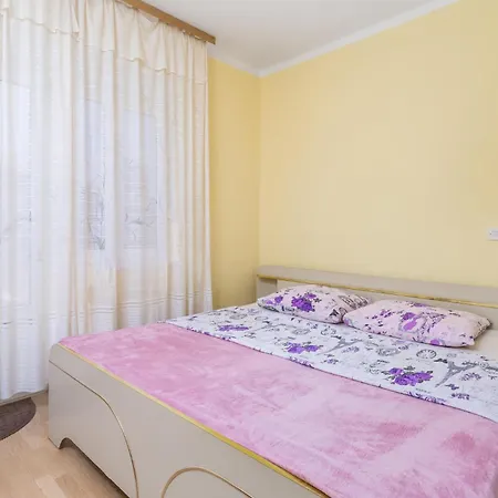 Apartment Awesome In Rab With Wifi