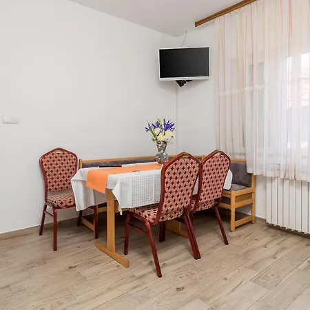 Awesome In Rab With Wifi *