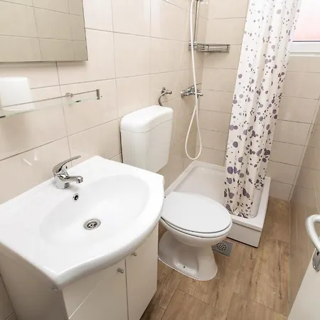 Awesome In Rab With Wifi Apartman Palit