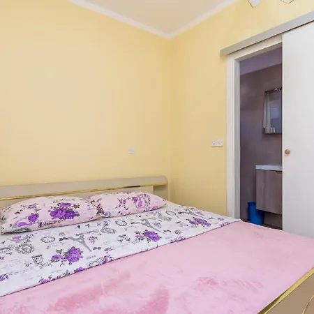 Apartment Awesome In Rab With Wifi *
