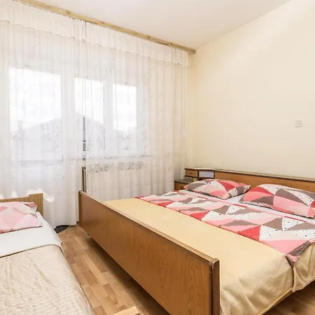 Awesome In Rab With Wifi * Palit