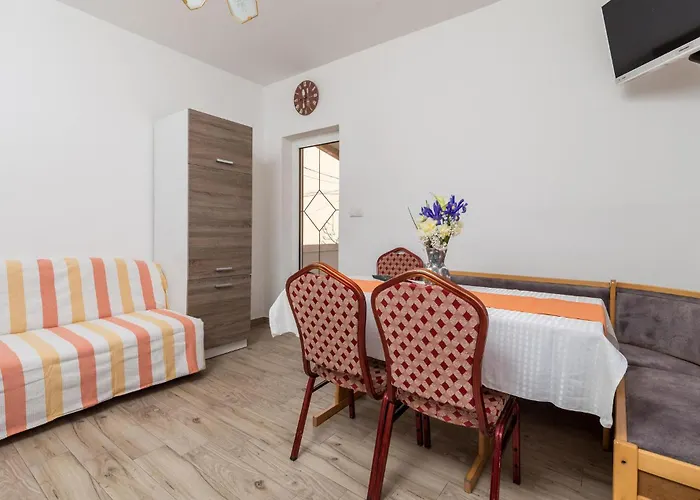 Awesome In Rab With Wifi *