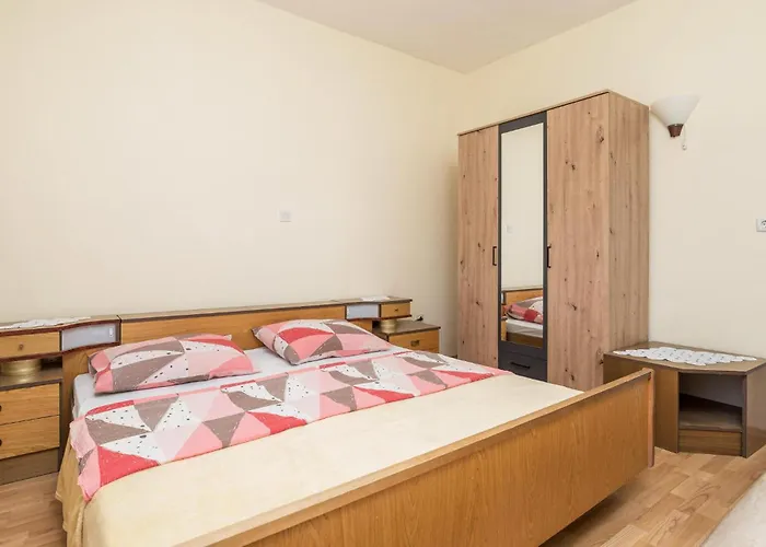 Awesome In Rab With Wifi *