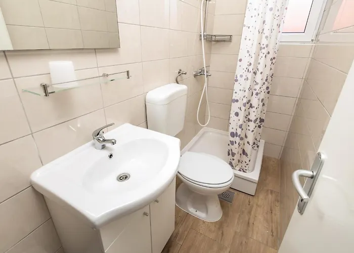 Awesome In Rab With Wifi Appartement Palit