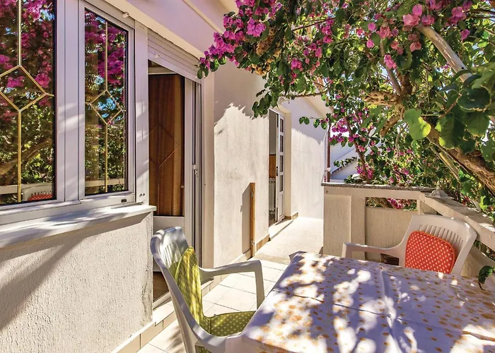 Appartement Awesome In Rab With Wifi *